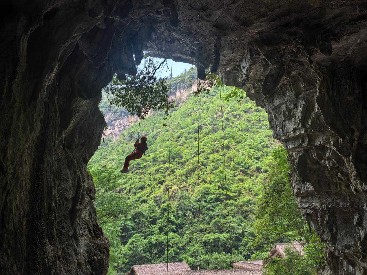 泉水漂流遇上音乐狂欢，神龙峡暑期开启度假新热潮